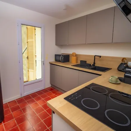 Διαμέρισμα #201-heart Of Vieil - Place Nationale-high-end Newly Renovated & Furnished *