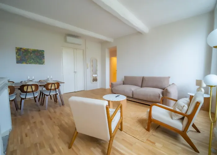 Апартаменти #201-heart Of Vieil - Place Nationale-high-end Newly Renovated & Furnished *