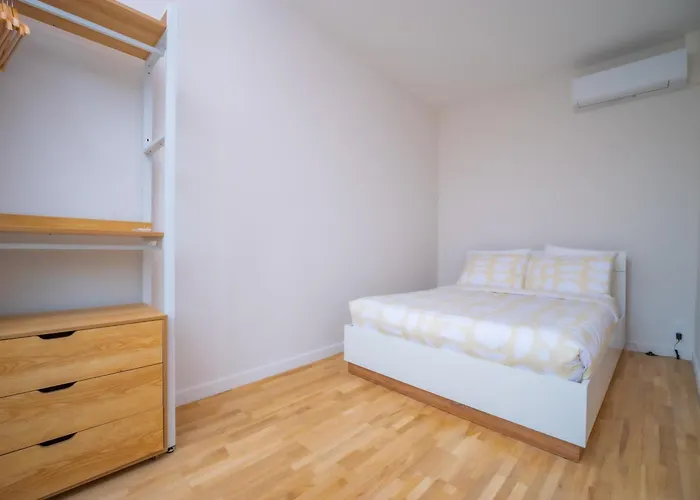 Апартаменти #201-heart Of Vieil - Place Nationale-high-end Newly Renovated & Furnished *