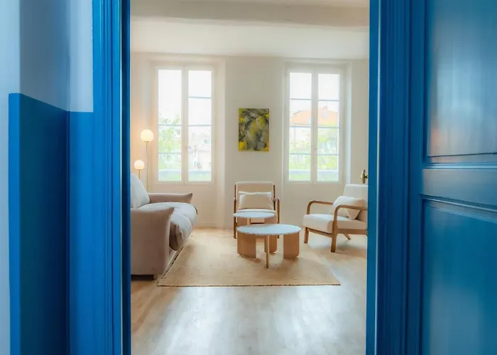 Апартаменти #201-heart Of Vieil - Place Nationale-high-end Newly Renovated & Furnished Антіб