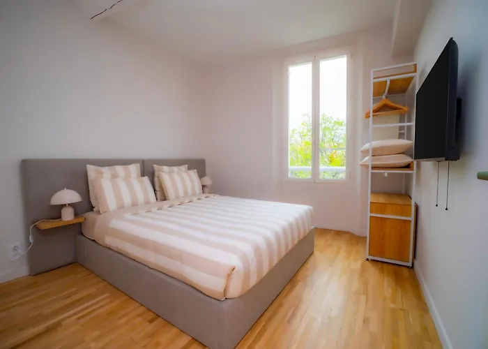 #201-heart Of Vieil - Place Nationale-high-end Newly Renovated & Furnished Антіб